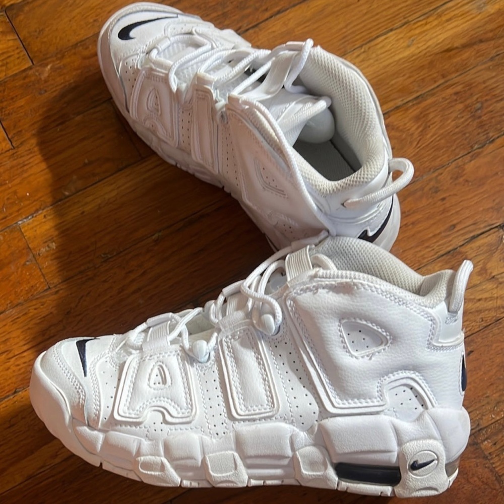 Nike air uptempo midnight navy and white size 5 in big kids